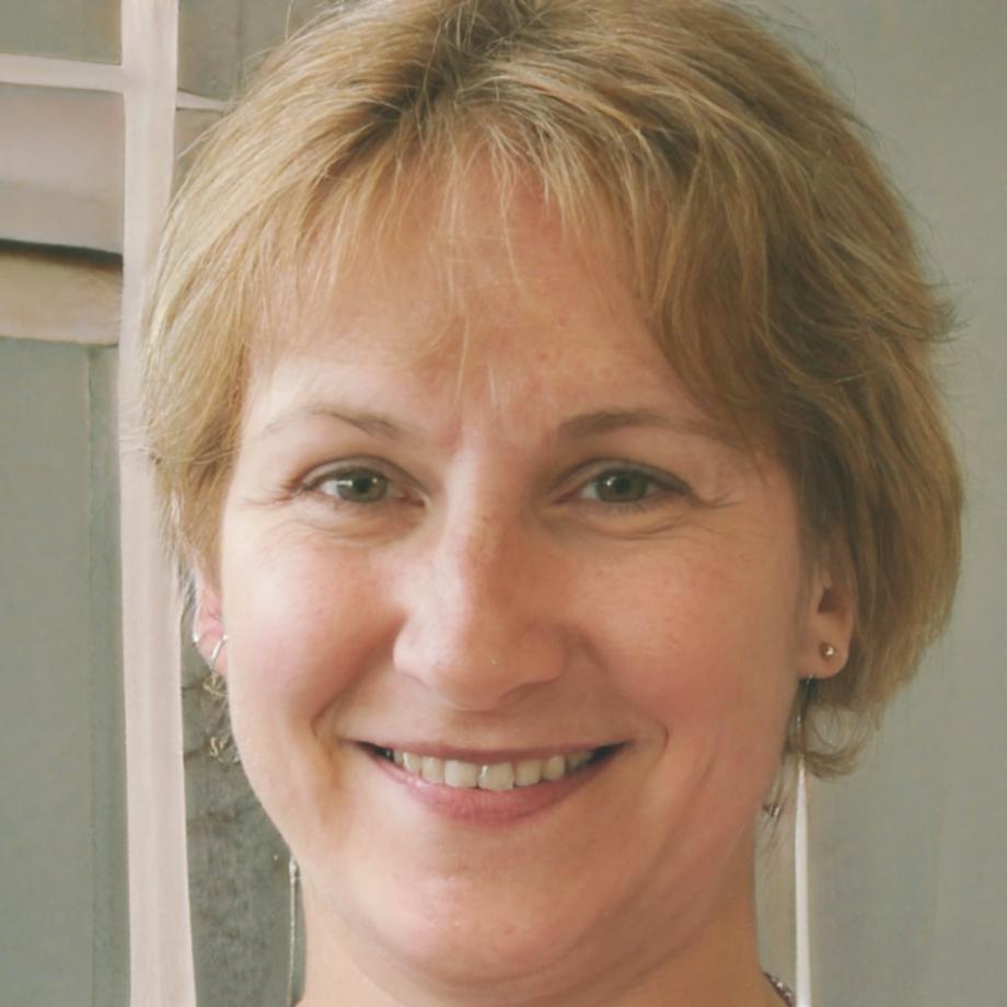 Portrait of Sienna Vasiliev, Financial Modeling Expert